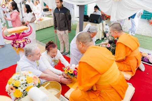 ภาพ No.286173:วันที่ 13 กรกฎาคม พ.ศ. 2568  พิธีทอดผ้าป่าฉลอง 13 ปี  วัดพระธรรมกายสวิตเซอร์แลนด์