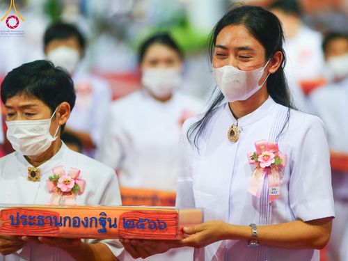 ภาพ No.92284:พิธีทอดกฐินธรรมชัยเพื่อสร้างอาคาร 115 ปี คุณยายอาจารย์มหารัตนอุบาสิกาจันทร์ ขนนกยูง อาทิตย์ต้นเดือนที่ 5 พฤศจิกายน พ.ศ. 2566 ณ วัดพระธรรมกาย จ.ปทุมธานี