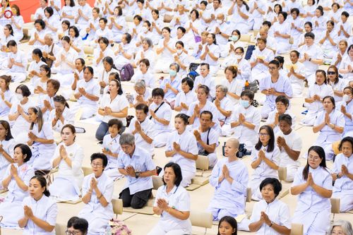 ภาพ No.311694:วันอาทิตย์ต้นเดือนที่ 1 มีนาคม พ.ศ.2569 สัมมนาพิเศษ พิธีมอบรูปหล่อโลหะหลวงปู่วัดปากน้ำ พระมงคลเทพมุนี พิธีมุทิตาสักการะในโอกาสพระครูปลัดรัตนวีรวัฒน์(รังสฤษดิ์ อิทธิจินฺตโก) เจ้าอาวาสวัดพระธรรมกาย  ดำรงตำแหน่งเป็น “ที่ปรึกษาเจ้าคณะจังหวัดปทุมธานี”  ณ ห้อง