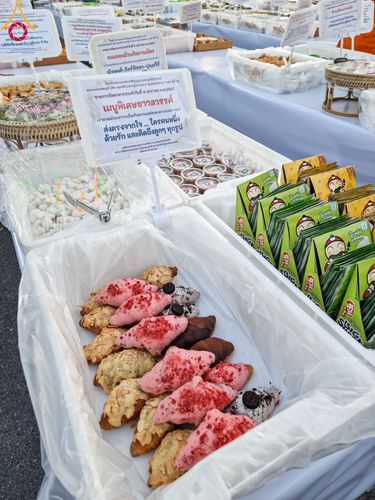 ภาพ No.106061:พิธีถวายภัตตาหารเป็นสังฆทาน แด่คณะพระธรรมยาตราฯ ในโครงการธรรมยาตรากตัญญูบูชา มหาปูชนียาจารย์ พระมงคลเทพมุนี(สด จนฺทสโร) พระผู้ปราบมาร อนุสรณ์สถาน 7 แห่ง ปีที่ 12 วันที่ 3 มกราคม พ.ศ. 2567 ณ อนุสรณ์สถานโลตัสแลนด์ จ.สุพรรณบุรี