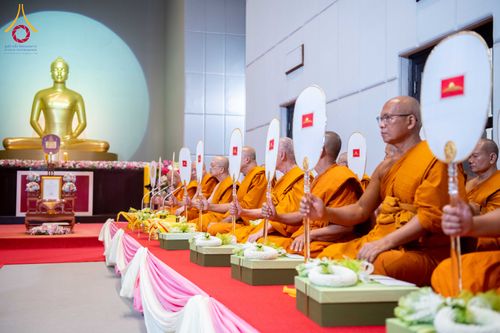 ภาพ No.309015:วันอาทิตย์ที่ 8 กุมภาพันธ์ พ.ศ. 2569  พิธีต้อนรับพระบัญชาสมเด็จพระสังฆราช แต่งตั้ง  “พระครูปลัดรัตนวีรวัฒน์” (รังสฤษดิ์ อิทฺธิจินฺตโก) เจ้าอาวาสวัดพระธรรมกาย ให้ดำรงตำแหน่ง “ที่ปรึกษาเจ้าคณะจังหวัดปทุมธานี”