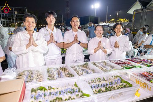 ภาพ No.296620:วันที่ 18 มกราคม พ.ศ. 2569 พิธีถวายภัตตาหารเป็นสังฆทาน แด่พระธรรมยาตรา ณ วัดโบสถ์บน ต.บางคูเวียง จ.นนทบุรี อนุสรณ์สถานลำดับที่ 4 สถานที่เกิดด้วยกายธรรม ในโครงการธรรมยาตรา กตัญญูบูชา มหาปูชนียาจารย์ พระมงคลเทพมุนี(สด จนฺทสโร) พระผู้ปราบมาร อนุสรณ์สถาน 7 แ