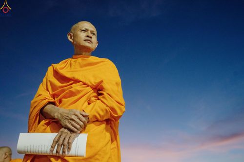 ภาพ No.282423:วันที่ 19 -20 ธันวาคม พ.ศ.2568 เบื้องหลังความสำเร็จ ของการจัดงานตักบาตร พระ 10,000 รูป Skywalk กาญจนบุรี