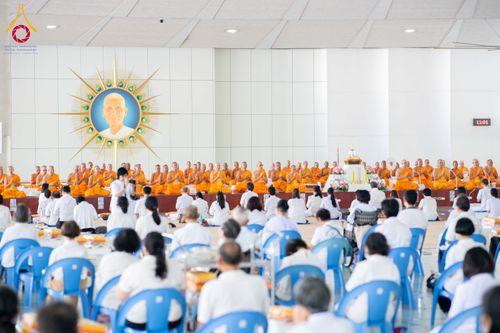 ภาพ No.310120:วันที่ 7 กุมภาพันธ์ พ.ศ. 2569 พิธีถวายภัตตาหารเมนูสวรรค์ เพื่อการบรรลุธรรม ณ หอฉันคุณยายอาจารย์ฯ วัดพระธรรมกาย