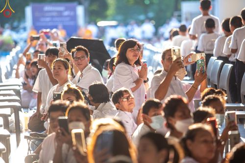 ภาพ No.132864:พิธีตัดปอยผม โครงการหน่อแก้วเปรียญธรรม รุ่นที่ 12 ณ ค่ายจองแชมป์ หมู่กฏิสามเณรเปรียญธรรม วัดพระธรรมกาย วันอาทิตย์ที่ 31 มีนาคม พ.ศ. 2567