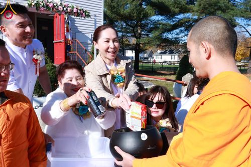 ภาพ No.98121:พิธีทอดกฐินสมปรารถนา วัดพระธรรมกายบอสตัน รัฐแมสซาชูเสตส์ ประเทศสหรัฐอเมริกา วันที่ 19 พฤศจิกายน พ.ศ. 2566