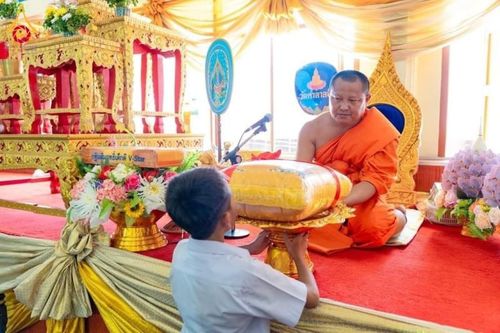 ภาพ No.176771:พิธีทอดกฐิน ณ วัดศาลาลอย จ.พระนครศรีอยุธยา ในโครงการกฐินสามัคคีทั่วไทย 30,000 วัด บูชาธรรม 80 ปี หลวงพ่อธัมมชโย โดยคณะศิษยานุศิษย์วัดพระธรรมกาย วันที่ 3 พฤศจิกายน พ.ศ. 2567 กฐินสัมฤทธิ์เด็กดี V-Star โรงเรียนวัดศาลาลอย จ.พระนครศรีอยุธยา