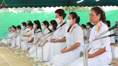 ภาพ No.108964:พิธีถวายภัตตาหารเป็นสังฆทาน แด่คณะพระธรรมยาตราฯ ในโครงการธรรมยาตรากตัญญูบูชา มหาปูชนียาจารย์ พระมงคลเทพมุนี(สด จนฺทสโร) พระผู้ปราบมาร อนุสรณ์สถาน 7 แห่ง ปีที่ 12 วันที่ 9 มกราคม พ.ศ. 2567 ณ อนุสรณ์สถานคลองบางนางแท่น  อ.สามพราน จ.นครปฐม