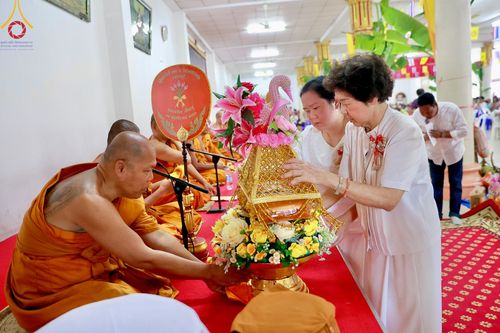 ภาพ No.183384:พิธีทอดกฐิน ณ วัดไทรม้าเหนือ จ.นนทบุรี ในโครงการทอดกฐินสามัคคีทั่วไทย 30,000 วัด บูชาธรรม 80 ปี หลวงพ่อธัมมชโย โดยคณะศิษยานุศิษย์วัดพระธรรมกาย วันที่ 23 ตุลาคม พ.ศ. 2567