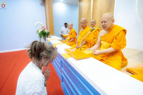 ภาพ No.270374:วันอาทิตย์ที่ 19 ตุลาคม พ.ศ. 2568 พิธีทอดกฐินสามัคคี เพื่อสถาปนากุฏิสงฆ์  น้อมถวายเป็นพุทธบูชาและบูชาธรรม แด่หลวงพ่อธัมมชโย ณ วัดพุทธเคปทาวน์  ประเทศสาธารณรัฐแอฟริกาใต้