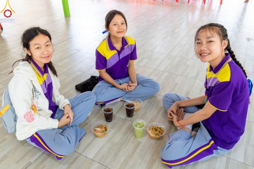 ภาพ No.104831:วันรวมพลังเด็กดี V-star ผู้นำฟื้นฟูศีลธรรมโลก เชียงใหม่ ลำพูน ลำปาง วันที่ 9 ธันวาคม พ.ศ. 2566 ณ ศูนย์ปฏิบัติธรรมดอยหล่อ อ.ดอยหล่อ จ.เชียงใหม่