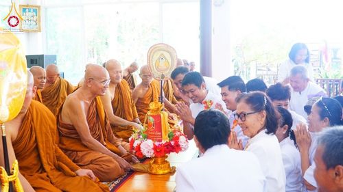 ภาพ No.176859:พิธีทอดกฐิน ณ ที่พักสงฆ์สันตินิมิตร อ.ตาพระยา จ.สระแก้ว ในโครงการทอดกฐินสามัคคีทั่วไทย 30,000 วัด บูชาธรรม 80 ปี หลวงพ่อธัมมชโย โดยคณะศิษยานุศิษย์วัดพระธรรมกาย วันที่ 15 พฤศจิกายน พ.ศ. 2567