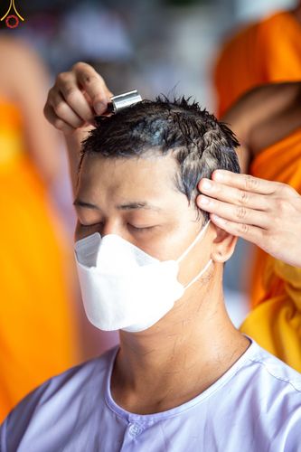 ภาพ No.87030:พิธีตัดปอยผมและปลงผมนาคธรรมทายาท ในโครงการอุปสมบทหมู่บูชาธรรม 106 ปี วันครูผู้ค้นพบวิชชาธรรมกาย ในวันอาทิตย์ที่ 3 กันยายน พ.ศ. 2566 ณ วัดพระธรรมกาย