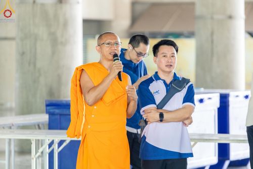 ภาพ No.60486:V.38 ทุ่มพลังเพื่อพ่อครบ 80 ปี ภาพการเตรียมงานของหน่วยงานต่างๆ เพื่อพิธีฉลองอายุวัฒนมงคล 80 ปี หลวงพ่อธัมมชโย และรับถวายมหาสังฆทาน 10,000 กว่าวัดทั่วประเทศ ในวันคุ้มครองโลก วันจันทร์ที่ 22 เมษายน พ.ศ. 2567