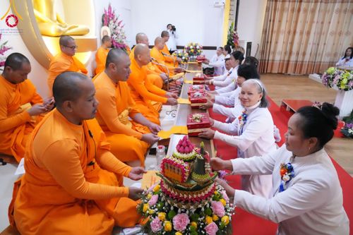 ภาพ No.99353:พิธีทอดกฐินสามัคคี ณ วัดพระธรรมกายอิตาลี วันที่ 19 พฤศจิกายน พ.ศ. 2566
