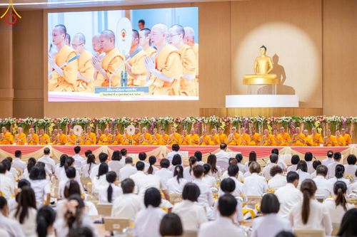 ภาพ No.206855:พิธีถวายโคมมาฆประทีป น้อมถวายเป็นพุทธบูชา แด่คณะพระภิกษุ สามเณร วัดพระธรรมกาย วันอาทิตย์ที่ 9 กุมภาพันธ์ พ.ศ. 2568 ณ ห้องแก้วสารพัดนึก 2 สภาธรรมกายสากล วัดพระธรรมกาย จังหวัดปทุมธานี