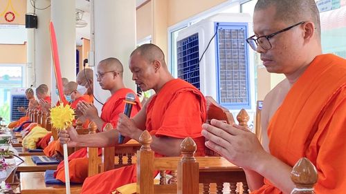 ภาพ No.171643:พิธีทอดกฐิน ณ วัดหัวฝาย จ.ลำปาง กฐินสัมฤทธิ์เด็กดี V-Star  โรงเรียนวัดหลวงวิทยา จ.ลำปาง สืบทอดวิถีวัฒนธรรมไทลื้อ ในโครงการทอดกฐินสามัคคีทั่วไทย 30,000 วัด บูชาธรรม 80 ปี หลวงพ่อธัมมชโย โดยคณะศิษยานุศิษย์วัดพระธรรมกาย วันที่ 20 ตุลาคม พ.ศ.2567