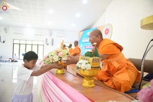 ภาพ No.133362:พิธีตัดปอยผม ธรรมทายาท โครงการบรรพชาสามเณร ฟื้นฟูพระพุทธศาสนาทั่วไทย  ณ ศูนย์ปฏิบัติธรรมจังหวัดสระบุรี อ.พระพุทธบาท จ.สระบุรี  วันที่ 2 เมษายน พ.ศ. 2567