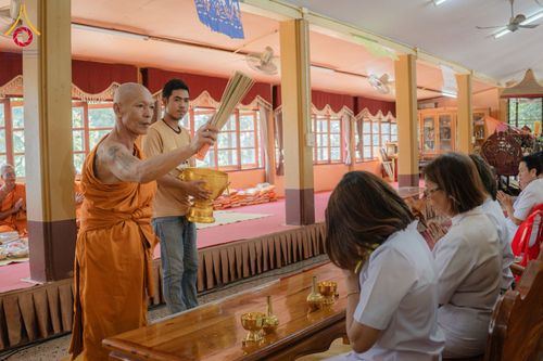 ภาพ No.181954:พิธีทอดกฐิน ณ วัดใหม่วงเดือน จ.ชัยนาท ในโครงการทอดกฐินสามัคคีทั่วไทย 30,000 วัด บูชาธรรม 80 ปี หลวงพ่อธัมมชโย โดยคณะศิษยานุศิษย์วัดพระธรรมกาย วันที่ 2 พฤศจิกายน พ.ศ. 2567