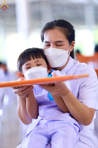 ภาพ No.99753:พิธีทอดผ้าป่า ต้นสมบัติจักรพรรดิ ในวันอาทิตย์ที่ 3 ธันวาคม พ.ศ. 2566 ณ สภาธรรมกายสากล วัดพระธรรมกาย จ.ปทุมธานี