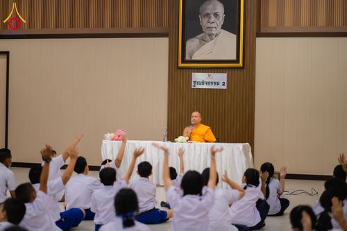 ภาพ No.183089:วันรวมพลังเด็กดี V-Star ผู้นำฟื้นฟูศีลธรรมโลก ณ ธุดงคสถานชลบุรี อ.ศรีราชา จ.ชลบุรี  ในวันเสาร์ที่ 16 พฤศจิกายน 2567