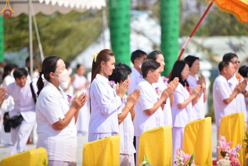 ภาพ No.121090:พิธีทอดผ้าป่า โครงสร้างหลังคา เสาคู่ค้ำฟ้ามหามงคล เพื่อสถาปนาอาคาร 80 ปี หลวงพ่อธัมมชโย ณ ศูนย์ปฏิบัติธรรมวิหารแดง ต.เจริญธรรม อ.วิหารแดง จ.สระบุรี วันที่ 27 มกราคม พ.ศ. 2567