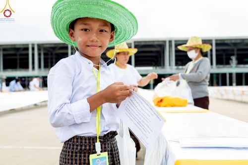 ภาพ No.218346:วันที่ 14-15 เมษายน พ.ศ. 2568 การเตรียมงานเครื่องเสียง , การเตรียมงานติดผ้ารับประเคน , การเตรียมงานเครื่องนอนพระสังฆาธิการ , การเตรียมงานจุดนั่งสาธุชน , การเตรียมงานถุงน้ำถ่วงน้ำหนักโต๊ะ , การเตรียมงานภาชนะฉันภัตตาหาร เพื่องานวันคุ้มครองโลก 22 เมษายน พ.ศ