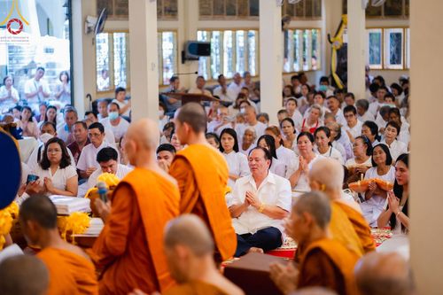 ภาพ No.176958:พิธีทอดกฐิน ณ วัดป่าบ้านเหล่า ต.ทุ่งก่อ อ.เวียงเชียงรุ้ง จ.เชียงราย ในโครงการทอดกฐินสามัคคีทั่วไทย 30,000 วัด บูชาธรรม 80 ปี หลวงพ่อธัมมชโย โดยคณะศิษยานุศิษย์วัดพระธรรมกาย วันที่ 26 ตุลาคม พ.ศ. 2567