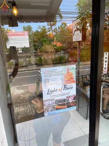 ภาพ No.152701:การเตรียมงานของเจ้าหน้าที่แผนกต่างๆ เพื่องานจุดโคมประทีปที่ ARMA MUSEUM บาหลี ประเทศอินโดนีเซีย งานจัดวันเสาร์ที่ 21 กันยายน พ.ศ. 2567