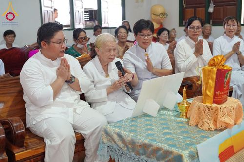 ภาพ No.170518:พิธีทอดกฐิน ณ วัดทองประดิษฐ์ จ.สุพรรณบุรี ในโครงการกฐินสามัคคีทั่วไทย 30,000 วัด บูชาธรรม 80 ปี หลวงพ่อธัมมชโย โดยคณะศิษยานุศิษย์วัดพระธรรมกาย วันที่ 27 ตุลาคม พ.ศ. 2567