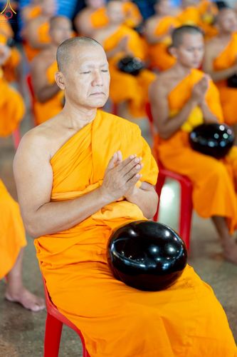 ภาพ No.227834:วันอาทิตย์ที่ 1 มิถุนายน พ.ศ. 2568 พิธีตักบาตร , พิธีบูชาข้าวพระ ณ วัดพระธรรมกาย จ.ปทุมธานี