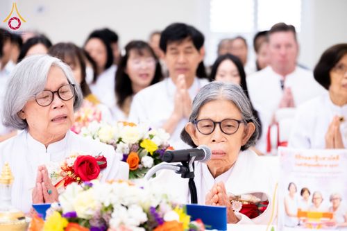 ภาพ No.174976:พิธีทอดกฐิน วัดพระธรรมกายซิลิคอนวัลเลย์ มลรัฐแคลิฟอร์เนีย ประเทศสหรัฐอเมริกา บูชาธรรม 80 ปี หลวงพ่อธัมมชโย โดยคณะศิษยานุศิษย์วัดพระธรรมกาย วันที่ 27 ตุลาคม พ.ศ. 2567