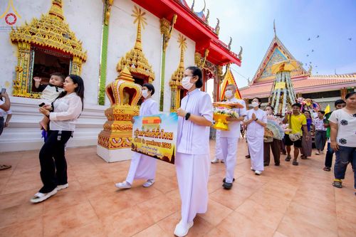 ภาพ No.92874:พิธีทอดกฐินสามัคคีทั่วไทย  โดยคณะศิษยานุศิษย์วัดพระธรรมกาย  น้อมบูชาธรรม 79 ปี หลวงพ่อธัมมชโย  วันที่ 4 พฤศจิกายน พ.ศ. 2566 ณ วัดดอกไม้ ต.บางเตย อ.สามโคก จ.ปทุมธานี