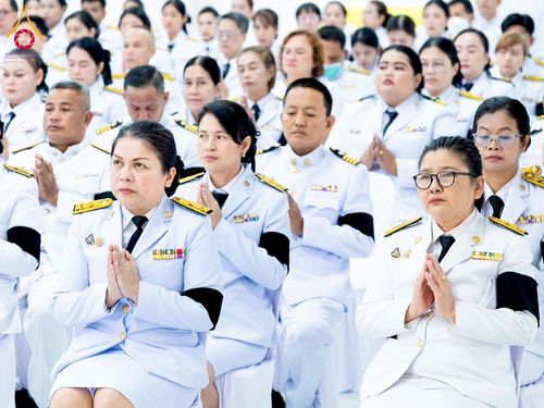 ภาพ No.275980:วันที่ 5 ธันวาคม พ.ศ. 2568 พสกนิกรอำเภอคลองหลวง พร้อมใจบำเพ็ญกุศลอุทิศถวาย “ในหลวงรัชกาลที่ 9” น้อมรำลึกในพระมหากรุณาธิคุณ เนื่องในวันคล้ายวันพระบรมราชสมภพ วันชาติ และวันพ่อแห่งชาติ ณ อาคารปลูกศรัทธา 2 วัดพระธรรมกาย อำเภอคลองหลวง จังหวัดปทุมธานี