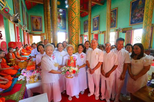 ภาพ No.172666:พิธีทอดกฐิน วัดศรีบุญเรือง จ.เชียงราย ในโครงการกฐินสามัคคีทั่วไทย 30,000 วัด บูชาธรรม 80 ปี หลวงพ่อธัมมชโย โดยคณะศิษยานุศิษย์วัดพระธรรมกาย วันที่ 26 ตุลาคม พ.ศ. 2567