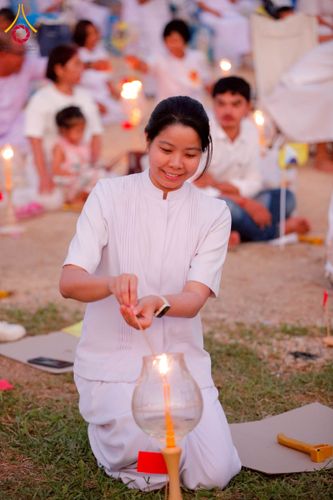 ภาพ No.275242:วันอาทิตย์ที่ 30 พฤศจิกายน พ.ศ. 2568 พิธีจุดประทีปถวายเป็นพุทธบูชา ณ ศูนย์ปฏิบัติธรรมระยอง (บ้านช่องลม)