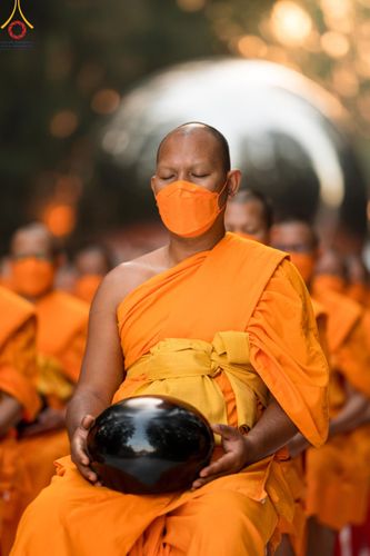 ภาพ No.107340:พิธีตักบาตรพระธรรมยาตราฯ ในโครงการธรรมยาตรากตัญญูบูชา มหาปูชนียาจารย์ พระมงคลเทพมุนี(สด จนฺทสโร) พระผู้ปราบมาร ปีที่ 12 ณ อนุสรณ์สถานมหาวิหารพระมงคลเทพมุนี อ.สองพี่น้อง จ.สุพรรณบุรี วันที่ 7 มกราคม พ.ศ. 2567