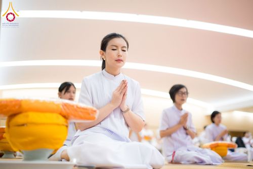 ภาพ No.270567:วันอาทิตย์ที่ 16 พฤศจิกายน พ.ศ. 2568 ถวายกองทุนโครงการอุปสมบทหมู่ 3,000 รูปทั่วไทย  รุ่นบูชาธรรมมหาปูชนียาจารย์ ณ ห้องแก้วสารพัดนึก 2 สภาธรรมกายสากล วัดพระธรรมกาย