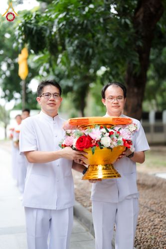 ภาพ No.159060:พิธีทอดผ้าป่าถวายทุนการศึกษาพระภิกษุสามเณรทั่วโลก และ พิธีถวายสังฆทานหนังสือพระไตรปิฏก 80 วัด บูชาธรรม 80 ปี หลวงพ่อธัมมชโย วันเสาร์ที่ 21 กันยายน พ.ศ. 2567 ณ โบสถ์พระไตรปิฏก วัดพระธรรมกาย