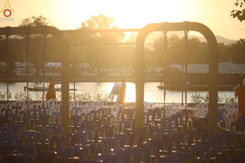 ภาพ No.185539:V.47 เบื้องหลังของเบื้องหน้า งานตักบาตรพระ 10,000 รูป ณ จ.กาญจนบุรี วันที่ 20-21 ธันวาคม พ.ศ. 2567