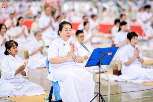 ภาพ No.233922:วันอาทิตย์ที่ 20 กรกฎาคม พ.ศ.2568 พิธีจุดเทียนใจ ไฟนิรันด์ อนันตชัย วัดพระธรรมกาย