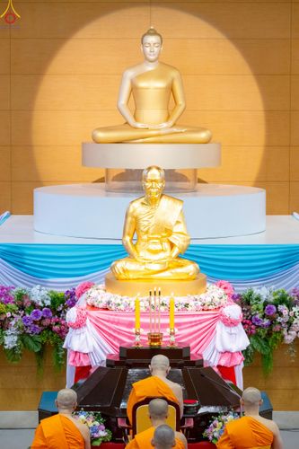 ภาพ No.243572:วันอาทิตย์ที่ 7 กันยายน พ.ศ. 2568 พิธีบูชาครูผู้ค้นพบวิชชาธรรมกาย , พิธีบูชาข้าวพระ ณ สภาธรรมกายสากล วัดพระธรรมกาย