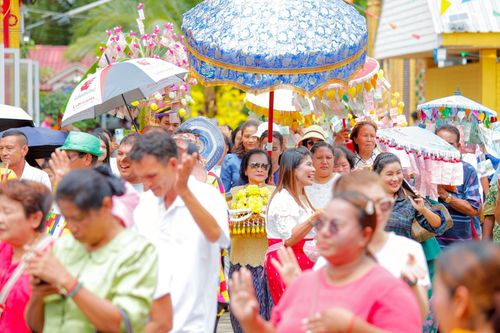 ภาพ No.257135:วันที่ 17 ตุลาคม พ.ศ. 2568 พิธีทอดกฐินสามัคคีทั่วไทย 30,000 วัด โดยคณะศิษยานุศิษย์ บูชาธรรม 81 ปี หลวงพ่อธัมมชโย ณ วัดนิคมพัฒนาราม ต.นิคมพัฒนา อ.มะนัง จ.สตูล