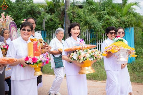 ภาพ No.167227:พิธีทอดกฐิน ณ วัดจำปาทอง อ.บ้านเขว้า จ.ชัยภูมิ ในโครงการกฐินสามัคคีทั่วไทย 30,000 วัด บูชาธรรม 80 ปี หลวงพ่อธัมมชโย โดยคณะศิษยานุศิษย์วัดพระธรรมกาย วันที่ 24 ตุลาคม พ.ศ. 2567