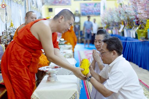 ภาพ No.269982:วันที่ 27 ตุลาคม พ.ศ. 2568 พิธีทอดกฐินสามัคคีทั่วไทย ณ วัดป่ารวก อ.เมือง จ.เชียงราย โดยคณะศิษยานุศิษย์ บูชาธรรม 81 ปี หลวงพ่อธัมมชโย