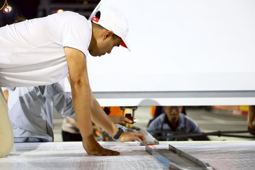 ภาพ No.237303:วันที่ 9-10 สิงหาคม พ.ศ. 2568 การเตรียมงาน เก็บงาน ของเจ้าหน้าที่ทุกสถานะ ในงานมหาสังฆทาน ตักบาตรพระ 10,000 รูป ใจกลางเมืองหาดใหญ่ จ.สงขลา