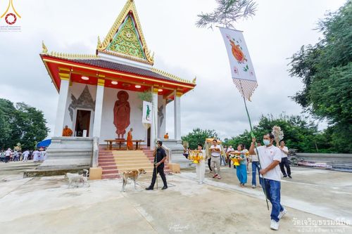 ภาพ No.166210:พิธีทอดกฐิน ณ วัดเจริญธรรมนิมิตร จ.ราชบุรี ในโครงการกฐินสามัคคีทั่วไทย 30,000 วัด บูชาธรรม 80 ปี หลวงพ่อธัมมชโย โดยคณะศิษยานุศิษย์วัดพระธรรมกาย วันที่ 20 ตุลาคม พ.ศ. 2567