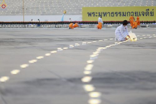 ภาพ No.240943:วันพุธที่ 27 สิงหาคม พ.ศ. 2568 พิธีจุดประทีป ในวันธรรมชัย ณ วัดพระธรรมกาย