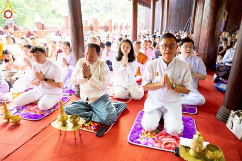 ภาพ No.220068:วันพุธที่ 16 เมษายน พ.ศ. 2568 วัดพระธรรมกายถวายมหาสังฆทาน มอบสิ่งของและทุนทรัพย์กว่า 4 ล้านบาท บรรเทาทุกข์ 181 วัดแผ่นดินไหวเมียนมา