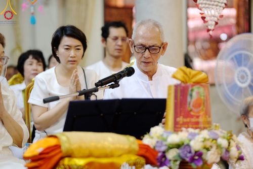 ภาพ No.171975:พิธีทอดกฐิน ณ วัดทินกรนิมิต จ.นนทบุรี ในโครงการกฐินสามัคคีทั่วไทย 30,000 วัด บูชาธรรม 80 ปี หลวงพ่อธัมมชโย โดยคณะศิษยานุศิษย์วัดพระธรรมกาย วันที่ 27 ตุลาคม พ.ศ. 2567